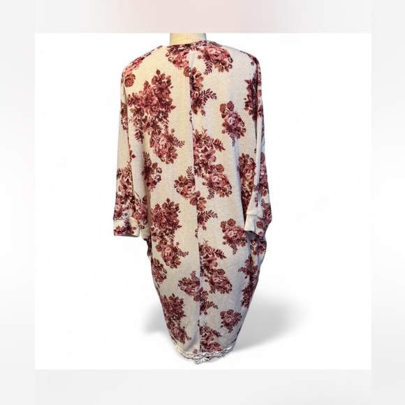 Pink flower sweater-stitch fix - Picture 2 of 5